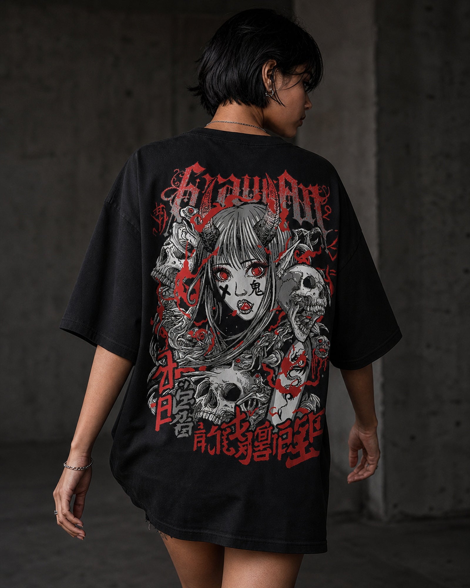 Grow Girl Manga Horror Oversized T-Shirt black oversized T-shirt back hero
